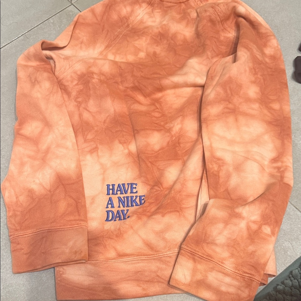 Nike Sportswear Have A Nike Day Tie Dye Crewneck Sweatshirt in Crimson Bliss - Picture 4 of 7
